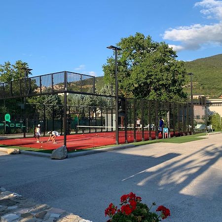 Residenza Le Querce Trilocale Villa Fossato di Vico Bagian luar foto